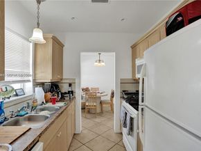 5706 Lincoln St, Hollywood FL 33021