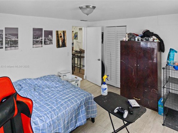 621 Glenn Pkwy, Hollywood FL 33021