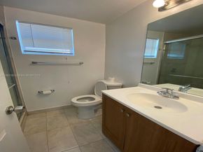 621 Glenn Pkwy, Hollywood FL 33021