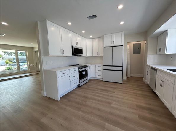 2021 N 53rd Ave, Hollywood FL 33021