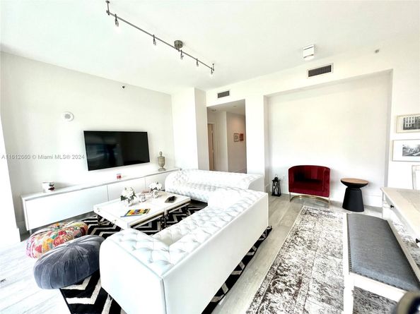 6101 Aqua Ave 303, Miami Beach FL 33141