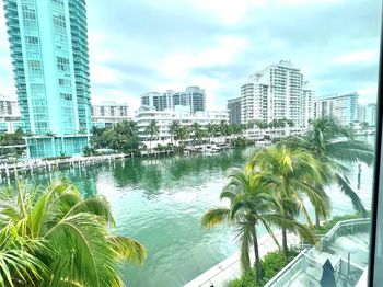 6101 Aqua Ave