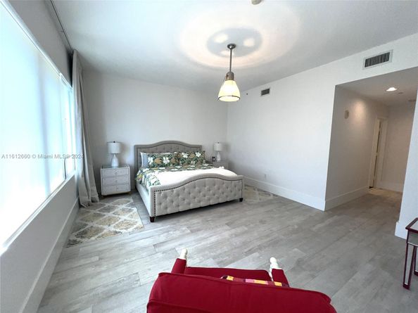 6101 Aqua Ave 303, Miami Beach FL 33141