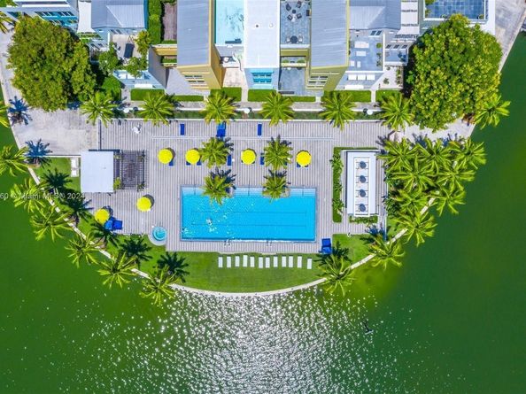 6101 Aqua Ave 303, Miami Beach FL 33141