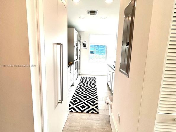 6101 Aqua Ave 303, Miami Beach FL 33141