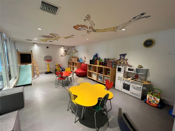 6101 Aqua Ave 303, Miami Beach FL 33141