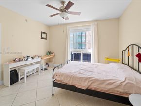 7275 SW 90th St C208, Miami FL 33156