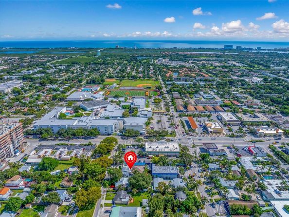 1812 Coolidge St, Hollywood FL 33020