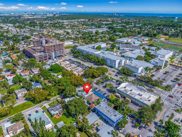 1812 Coolidge St, Hollywood FL 33020