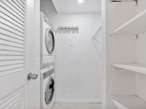 3860 NE 170th St 205, North Miami Beach FL 33160