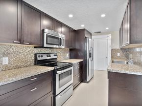 3860 NE 170th St 205, North Miami Beach FL 33160