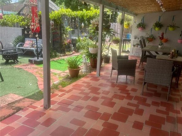 14262 SW 160th Ter, Miami FL 33177