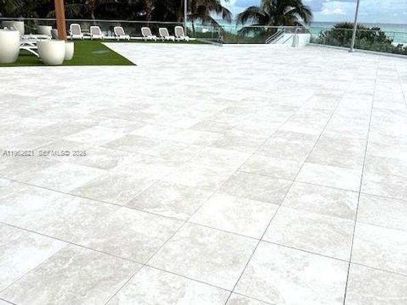 7135 Collins 533, Miami Beach FL 33141