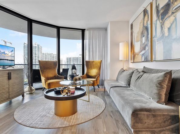 801 S Miami Ave 2509, Miami FL 33130