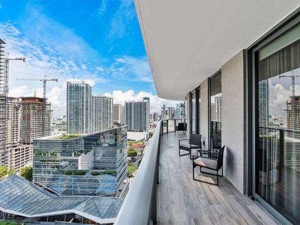 801 S Miami Ave 2509, Miami FL 33130