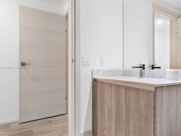 801 S Miami Ave 2509, Miami FL 33130