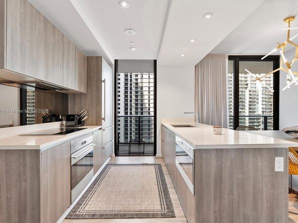 801 S Miami Ave 2509, Miami FL 33130