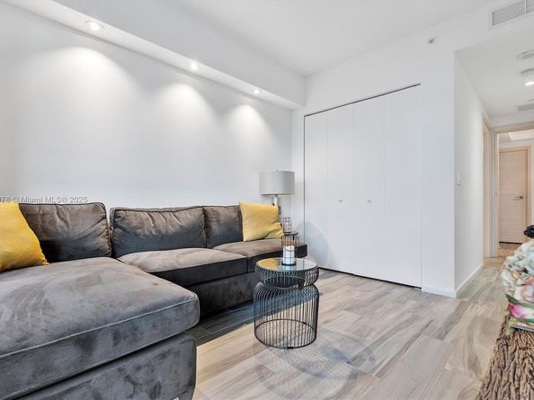 801 S Miami Ave 2509, Miami FL 33130