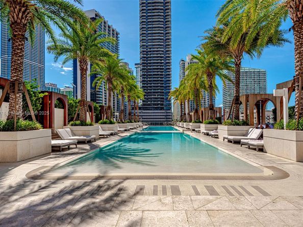 801 S Miami Ave 2509, Miami FL 33130