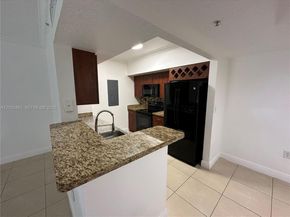 215 SW 117th Ter 14104, Pembroke Pines FL 33025