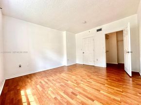 215 SW 117th Ter 14104, Pembroke Pines FL 33025