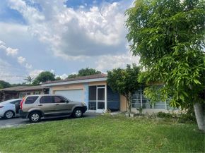8203 NW 73rd Ter, Tamarac FL 33321