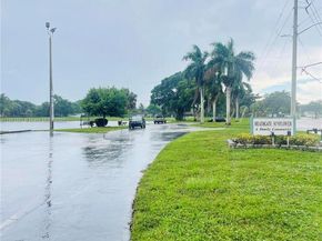 8203 NW 73rd Ter, Tamarac FL 33321