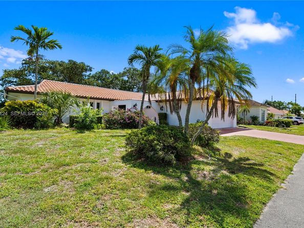 4508 King Palm Dr, Tamarac FL 33319