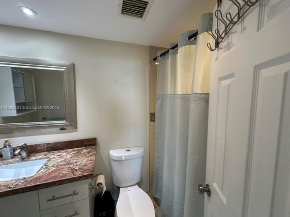 4400 Hillcrest Dr 916B, Hollywood FL 33021