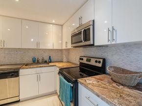 4400 Hillcrest Dr 916B, Hollywood FL 33021