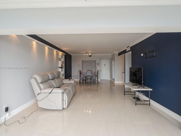 4400 Hillcrest Dr 916B, Hollywood FL 33021