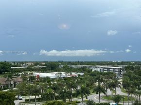 4400 Hillcrest Dr 916B, Hollywood FL 33021