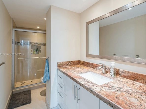 4400 Hillcrest Dr 916B, Hollywood FL 33021