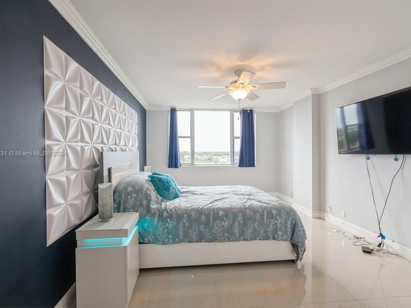 4400 Hillcrest Dr 916B, Hollywood FL 33021
