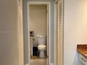 4400 Hillcrest Dr 916B, Hollywood FL 33021