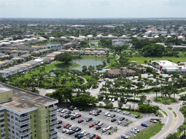 4400 Hillcrest Dr 916B, Hollywood FL 33021