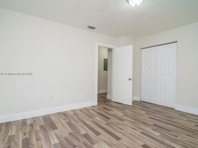 2542 Fillmore St, Hollywood FL 33020