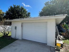 2542 Fillmore St, Hollywood FL 33020