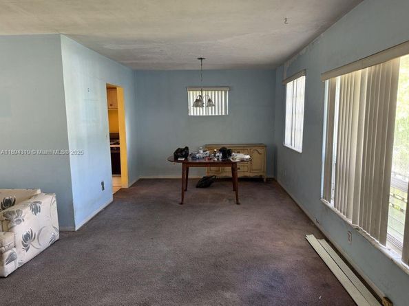 130 NW 48th St, Miami FL 33127