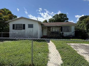 130 NW 48th St