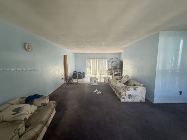 130 NW 48th St, Miami FL 33127
