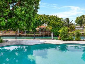 1410 Cleveland Rd, Miami Beach FL 33141