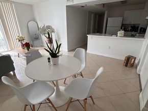 104 SW 9th St 1403, Miami FL 33130