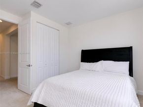 2910 NW 124th Way 2910, Sunrise FL 33323