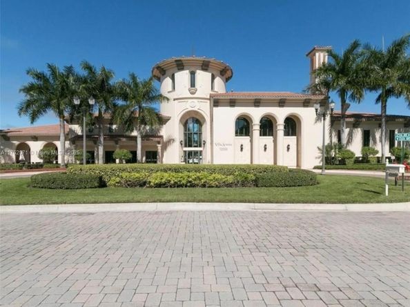 2910 NW 124th Way 2910, Sunrise FL 33323