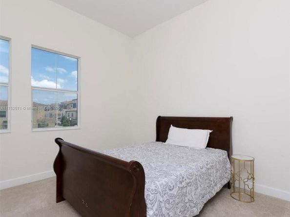 2910 NW 124th Way 2910, Sunrise FL 33323