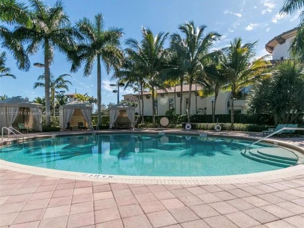 2910 NW 124th Way 2910, Sunrise FL 33323
