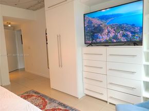 3250 NE 1st Ave 518, Miami FL 33137