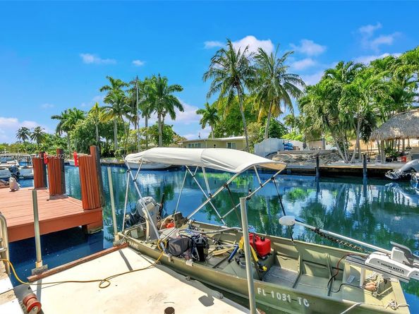 2631 Flamingo Ln, Fort Lauderdale FL 33312