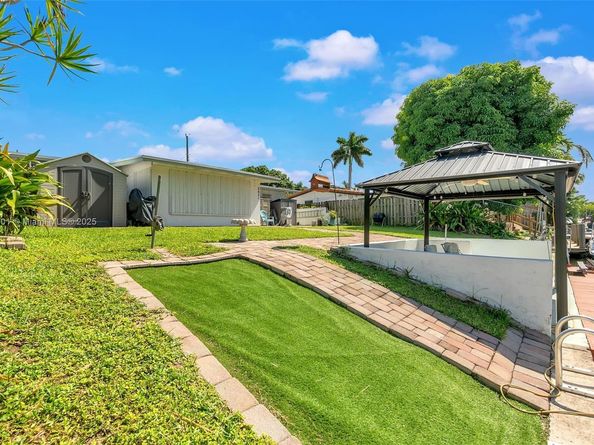 2631 Flamingo Ln, Fort Lauderdale FL 33312
